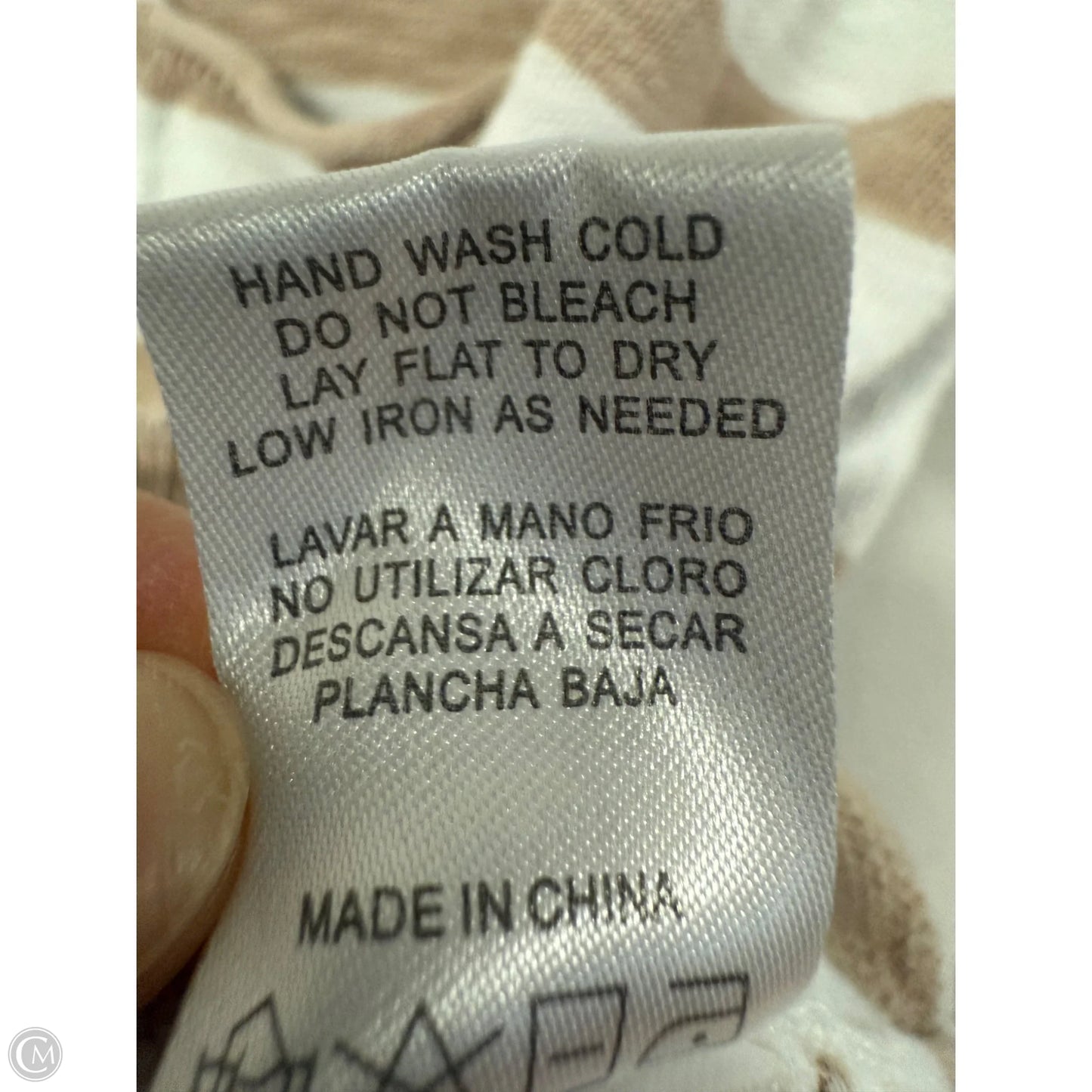 Sweater By Clothes Mentor In Tan & White, Size: S
