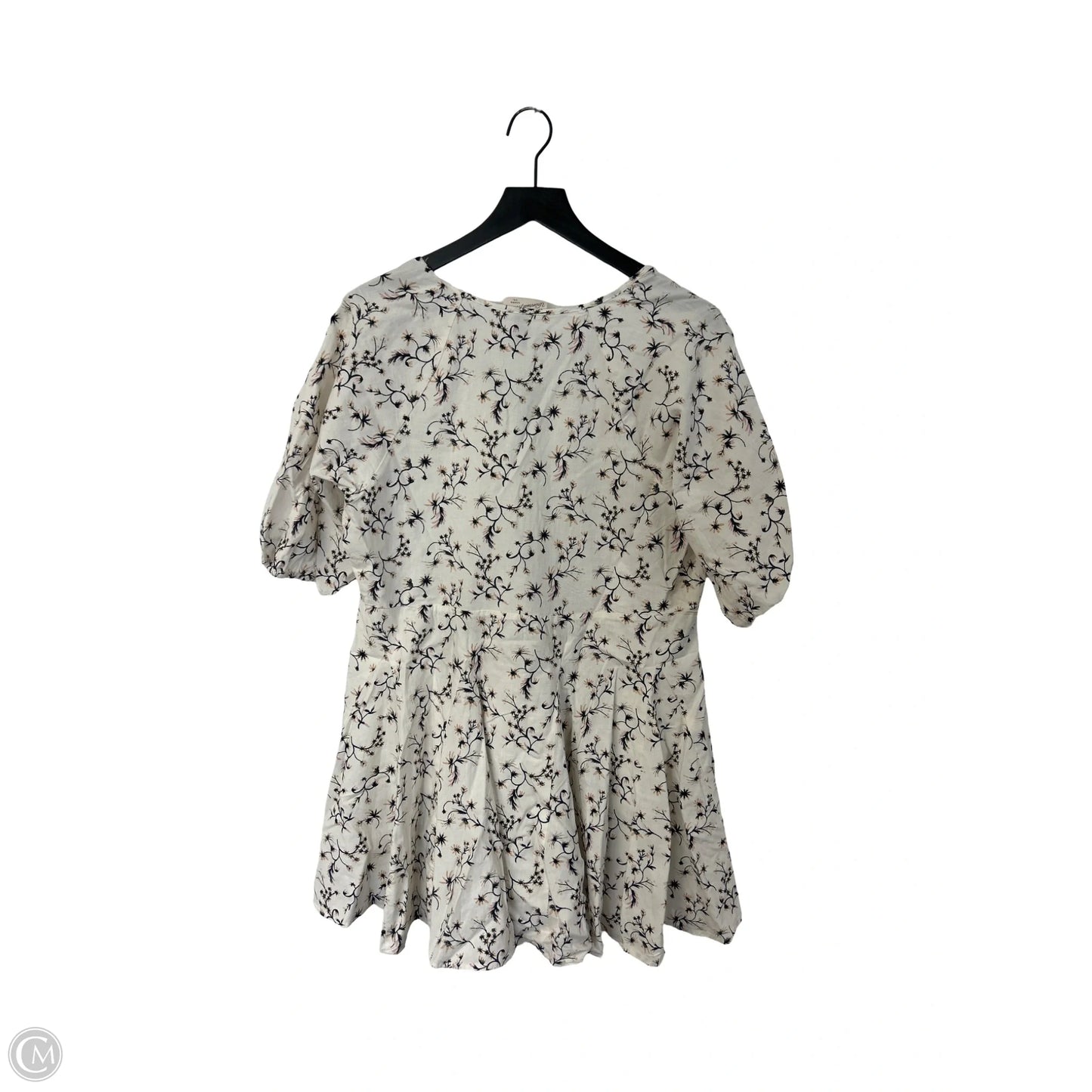 Dress Casual Short By Universal Thread In White, Size: L