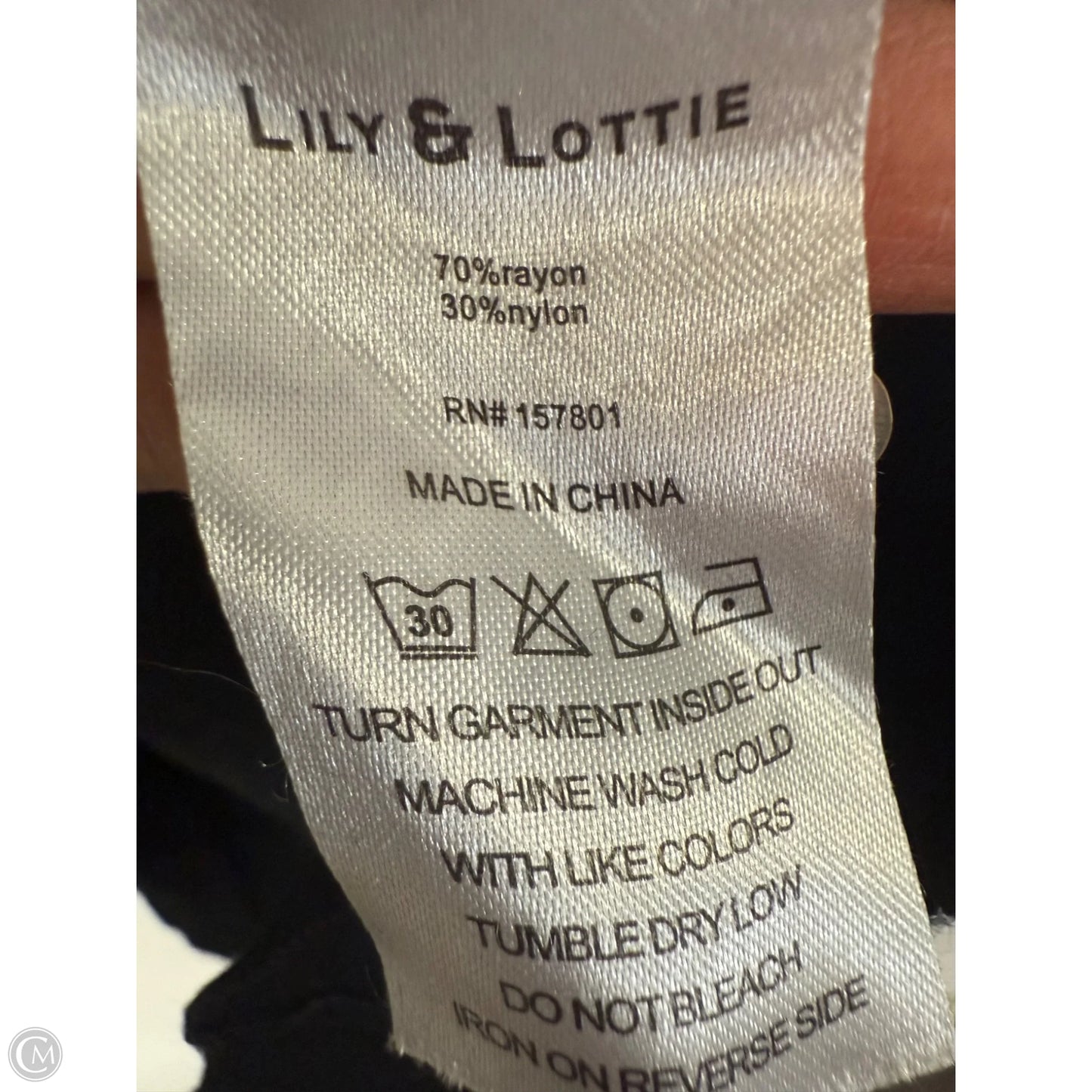 Top Long Sleeve By Clothes Mentor In Black, Size: M