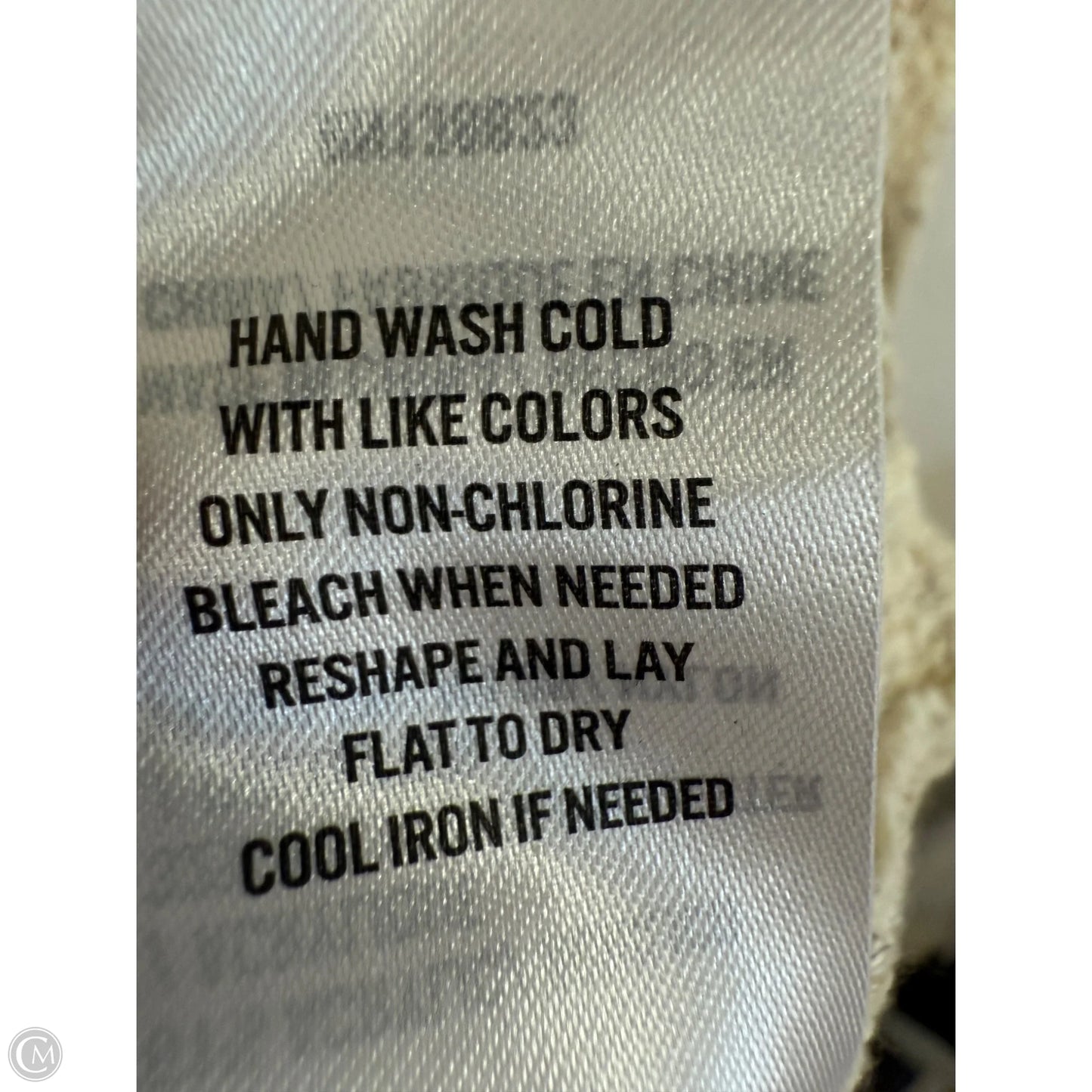 Sweater By Clothes Mentor In Cream, Size: L