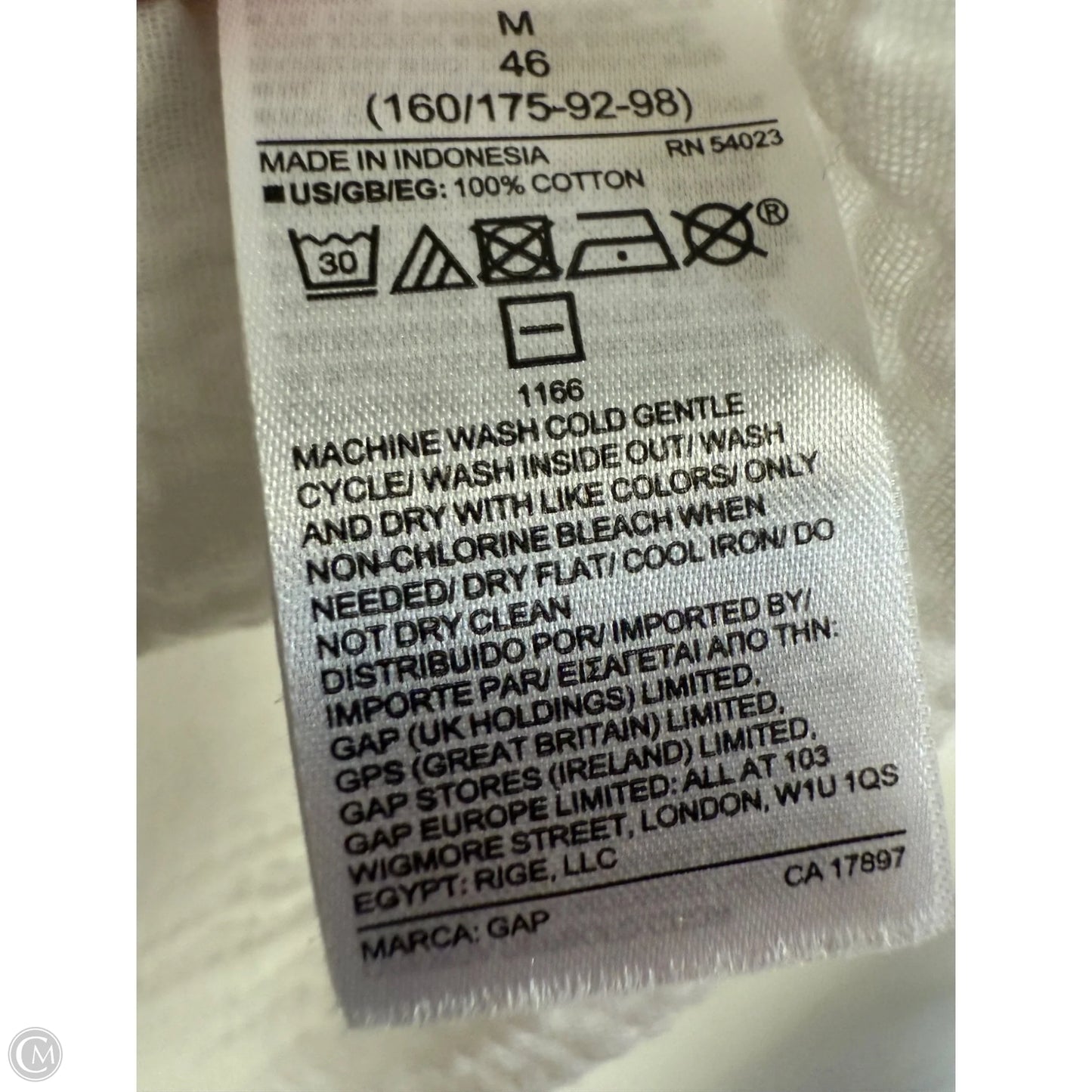 Top Short Sleeve By Gap In White, Size: M