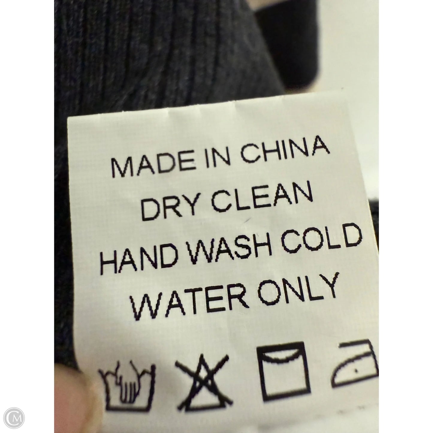 Sweater By Clothes Mentor In Cream & Grey, Size: S