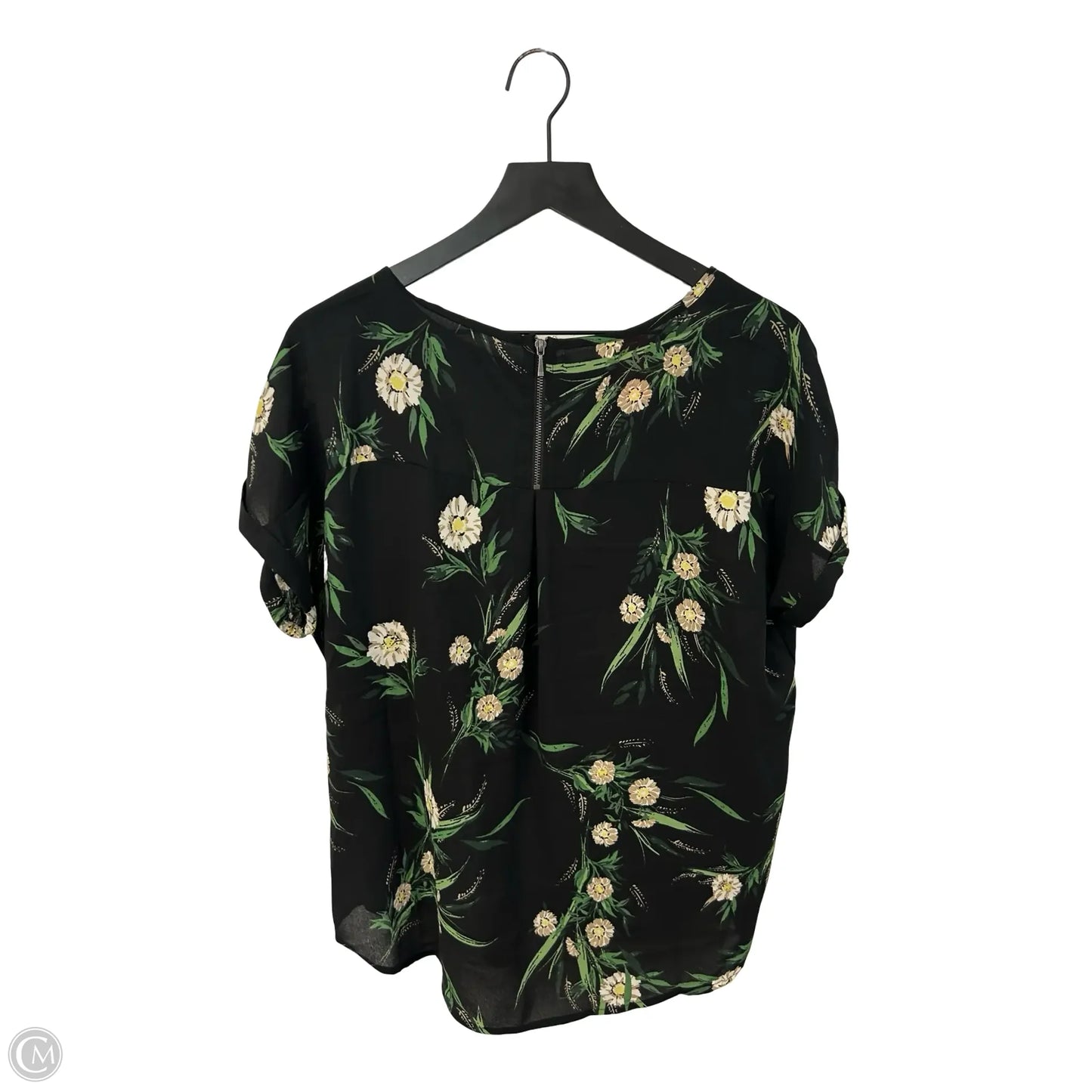 Top Short Sleeve By Maurices In Floral Print, Size: M