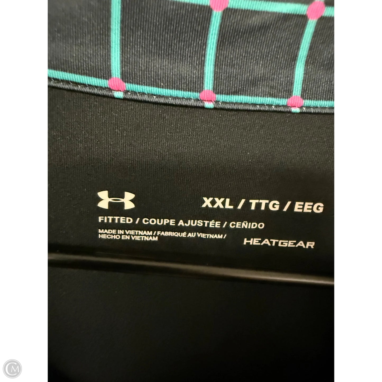 Athletic Top Long Sleeve Collar By Under Armour In Black, Size: Xxl