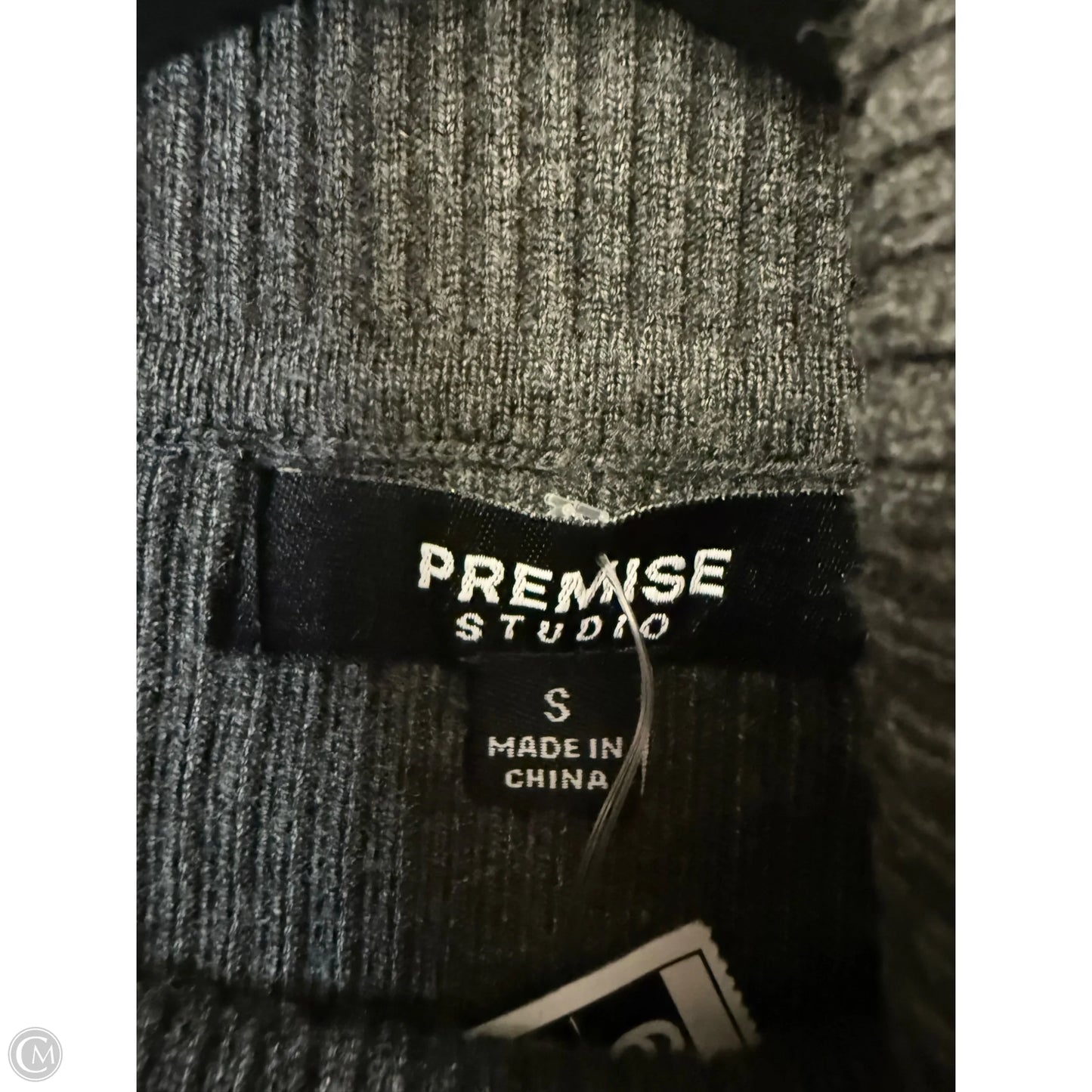 Top Long Sleeve By Premise Studio In Grey, Size: S