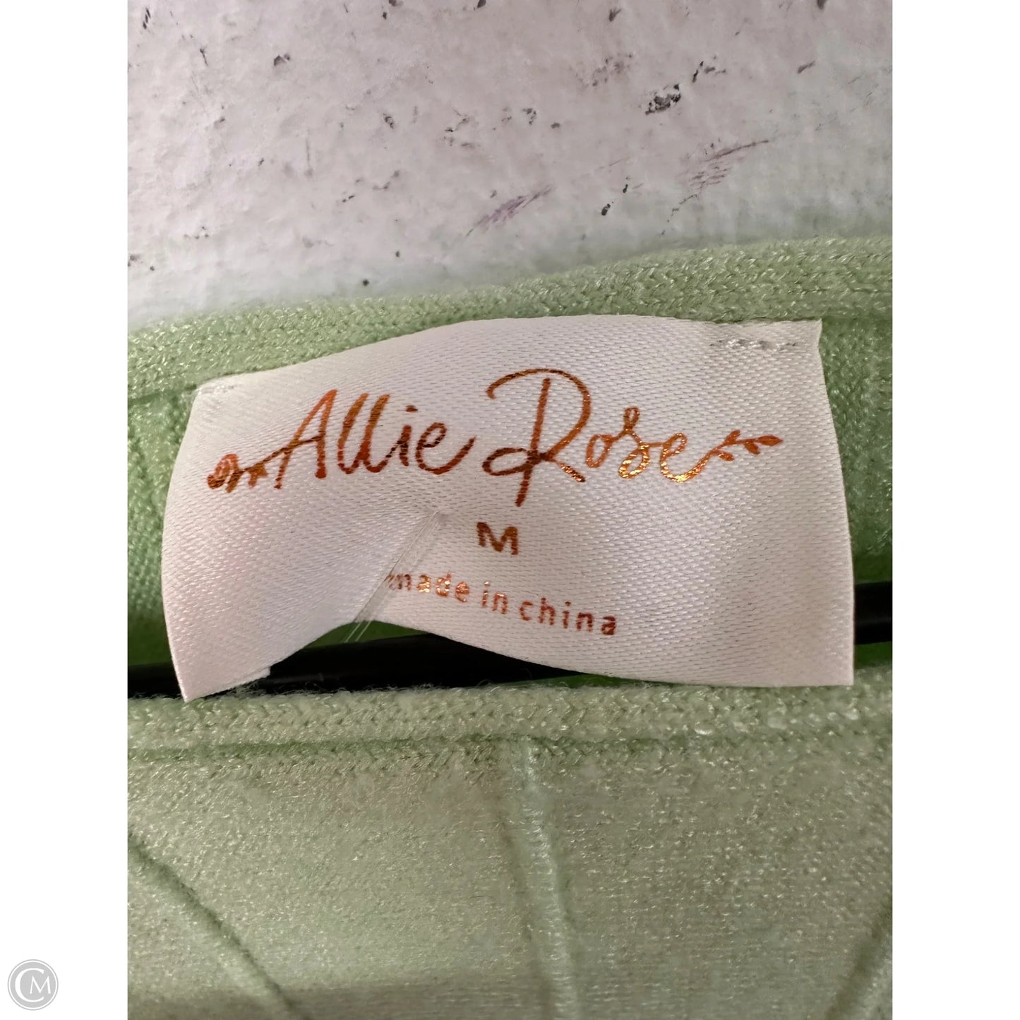 Top Short Sleeve By Clothes Mentor In Green, Size: M