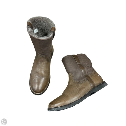 Boots Ankle Flats By Frye And Co In Brown, Size: 8