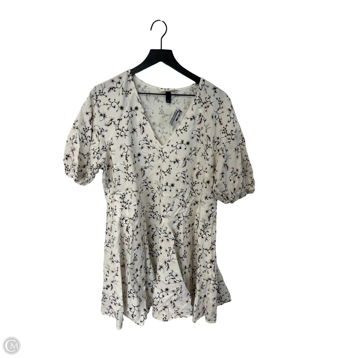 Dress Casual Short By Universal Thread In White, Size: L