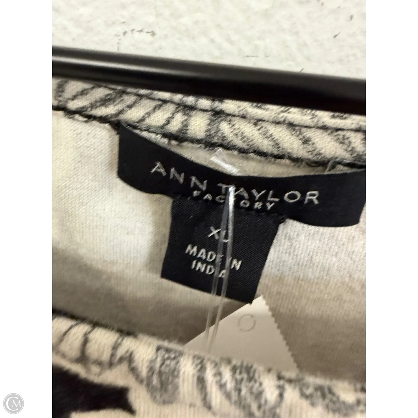 Top Short Sleeve By Ann Taylor In Black & White, Size: Xl