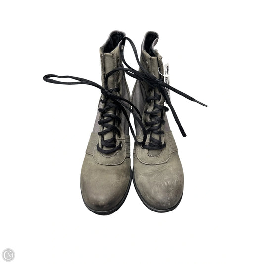 Boots Ankle Heels By Sorel In Green, Size: 7.5