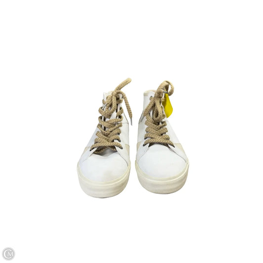 Shoes Sneakers By Taos In White, Size: 9.5