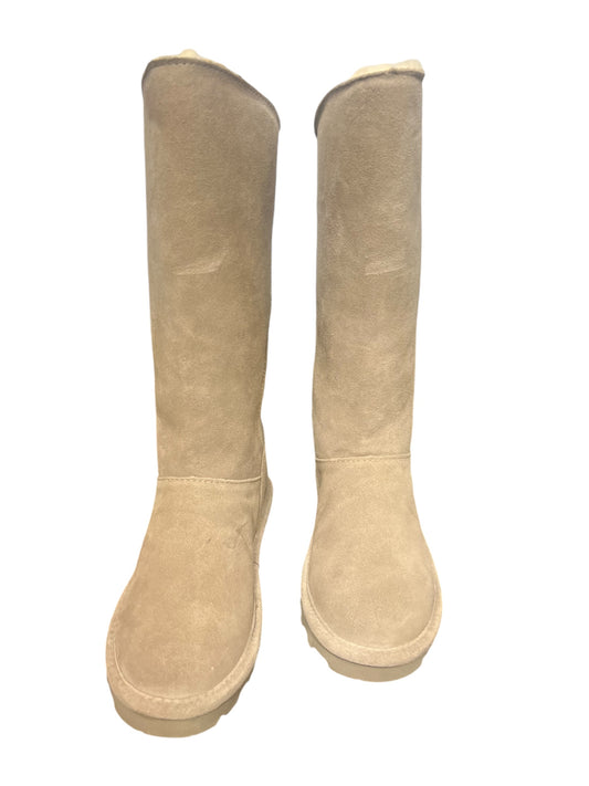 Boots Knee Flats By Bearpaw In Beige, Size: 7