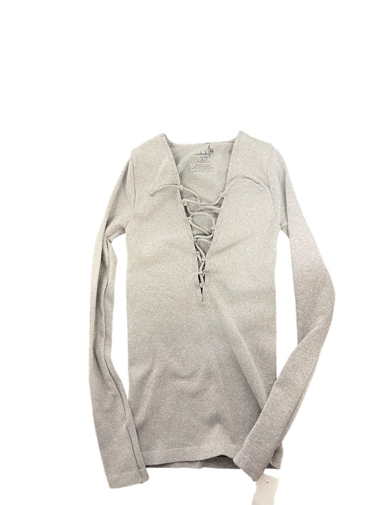 Top Long Sleeve By Free People In Grey, Size: Xs