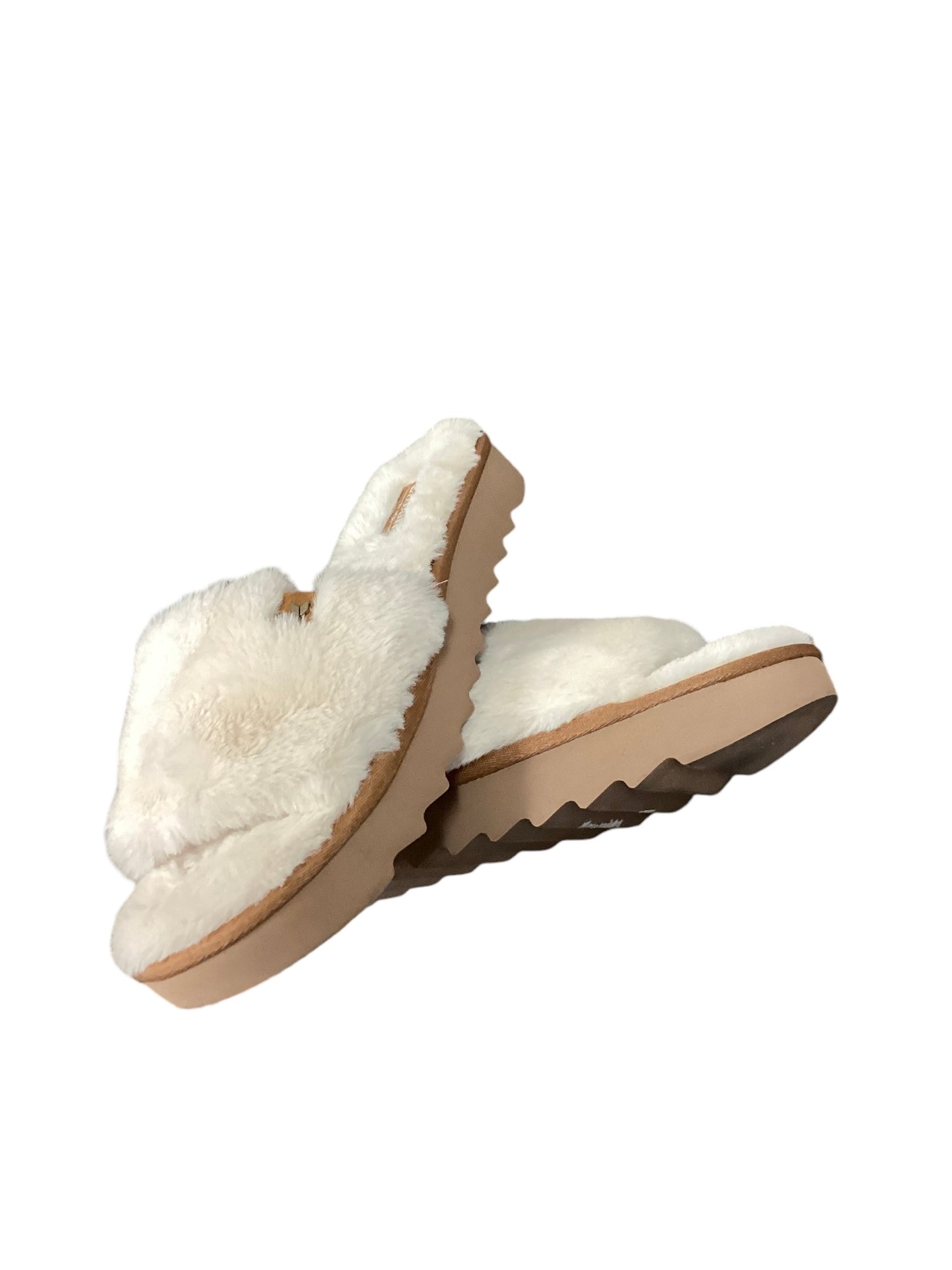 Slippers By Koolaburra By Ugg In Cream & Tan