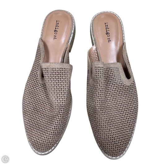 Shoes Flats By Indigo Rd In Brown, Size: 10