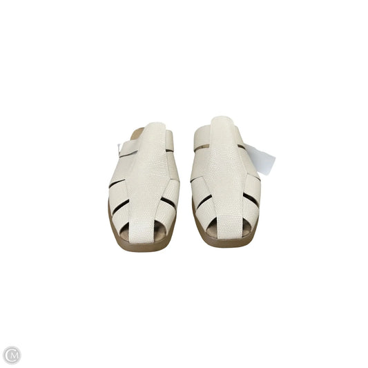 Shoes Flats By Aerosoles In Cream, Size: 11
