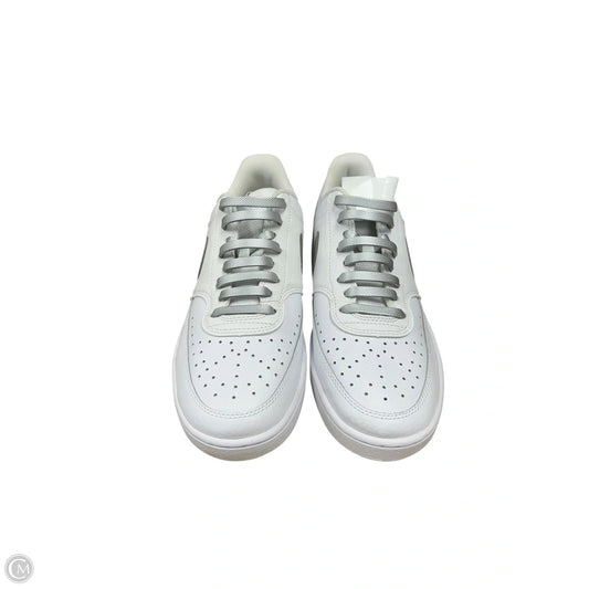 Shoes Sneakers By Nike In Silver & White, Size: 8.5