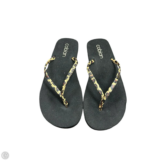 Sandals Flip Flops By Clothes Mentor In Black & Tan, Size: 7