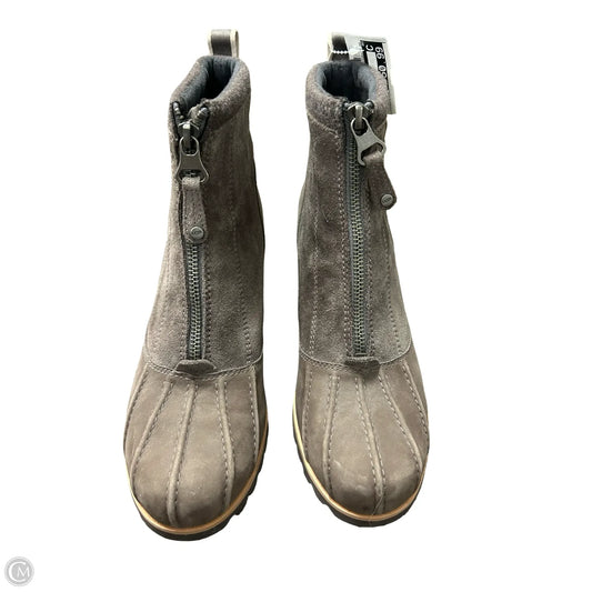 Boots Designer By Ugg In Brown, Size: 9