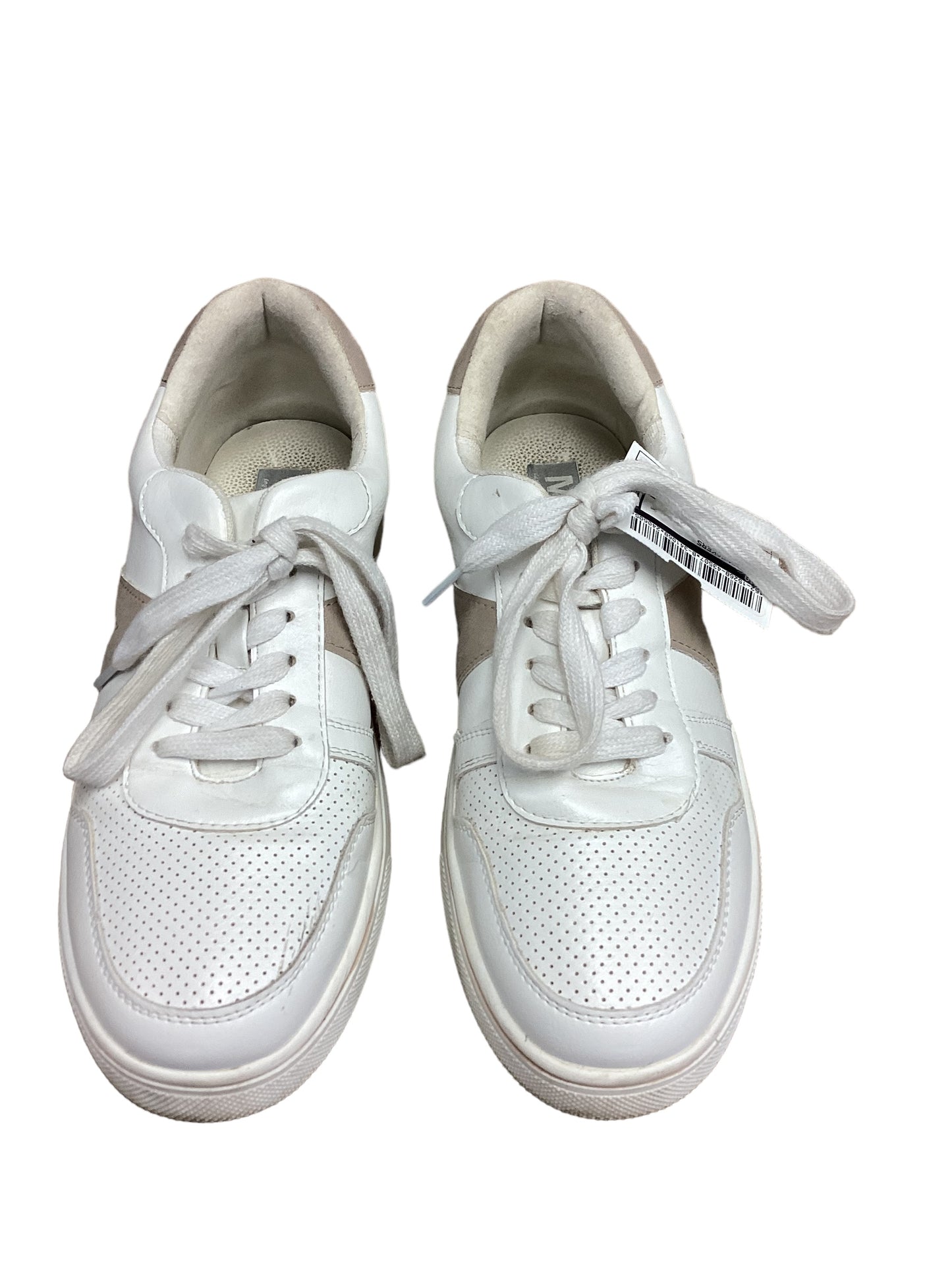 White Shoes Sneakers Mia, Size 7.5