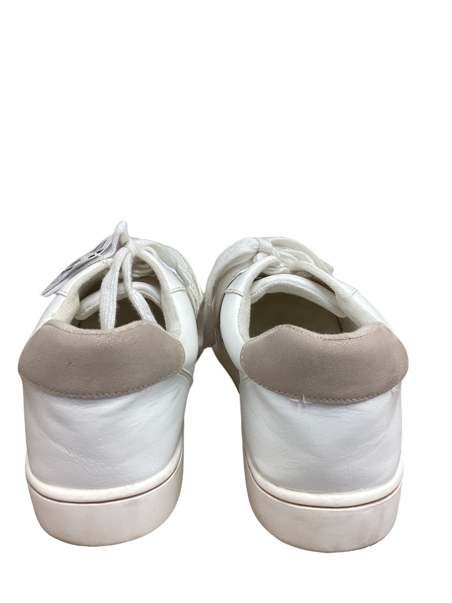 White Shoes Sneakers Mia, Size 7.5