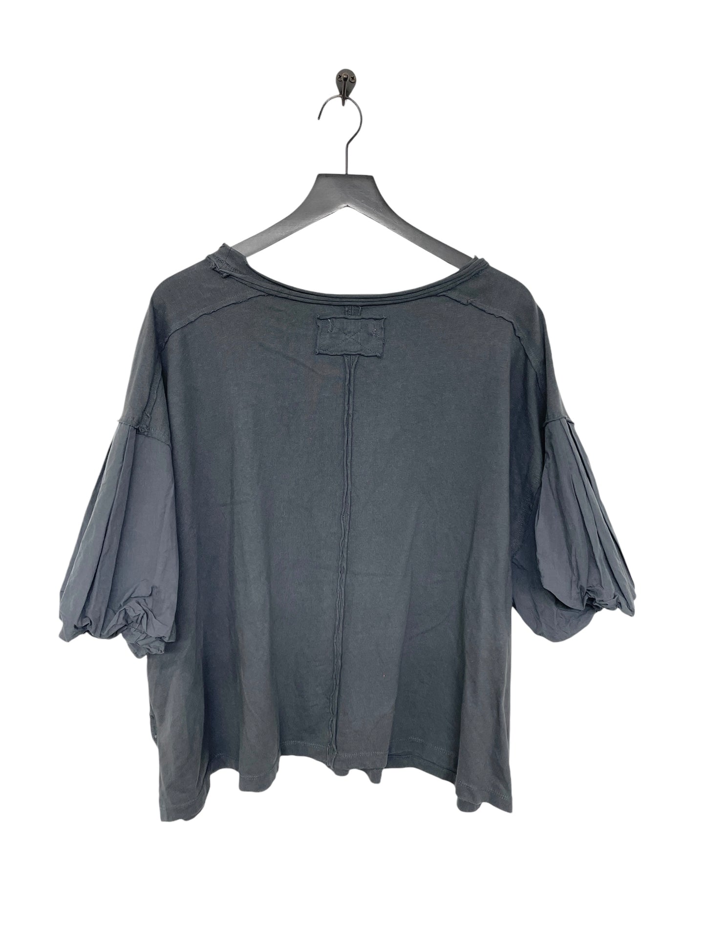 Top Short Sleeve By We The Free In Grey, Size: L