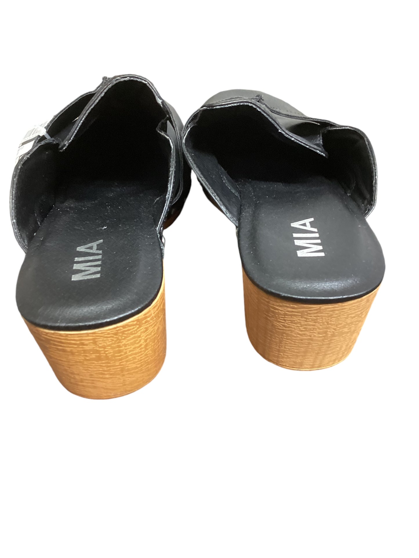 Shoes Flats By Mia In Black, Size: 8