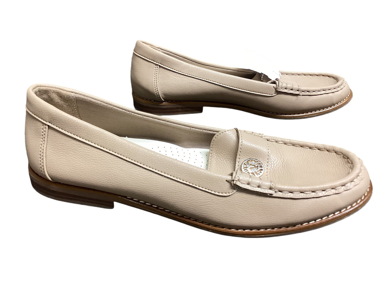 Shoes Flats By Anne Klein In Tan, Size: 8.5