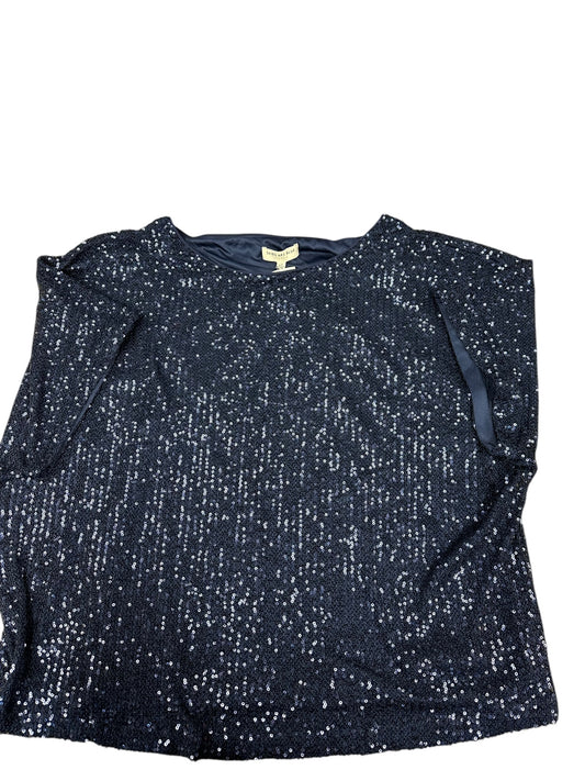 Top Short Sleeve By Skies Are Blue In Navy, Size: 1x