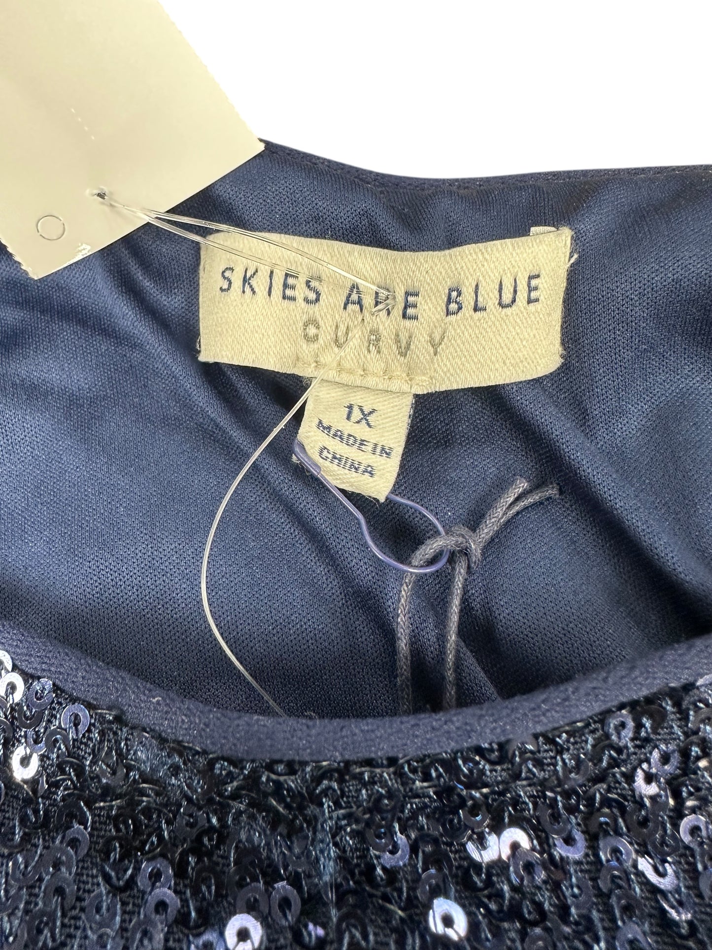 Top Short Sleeve By Skies Are Blue In Navy, Size: 1x