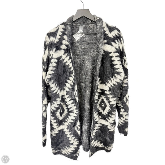 Sweater Cardigan By Chelsea And Theodore In Black & Grey, Size: L