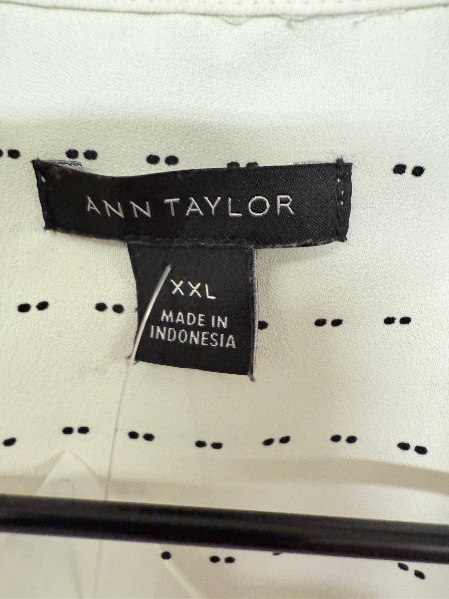 Blouse Sleeveless By Ann Taylor In Black & White, Size: Xxl