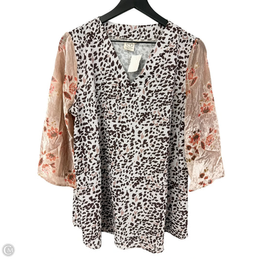 Top Short Sleeve By Clothes Mentor In Leopard Print, Size: L