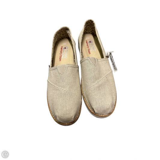 Shoes Flats By Bobs In Tan, Size: 9.5