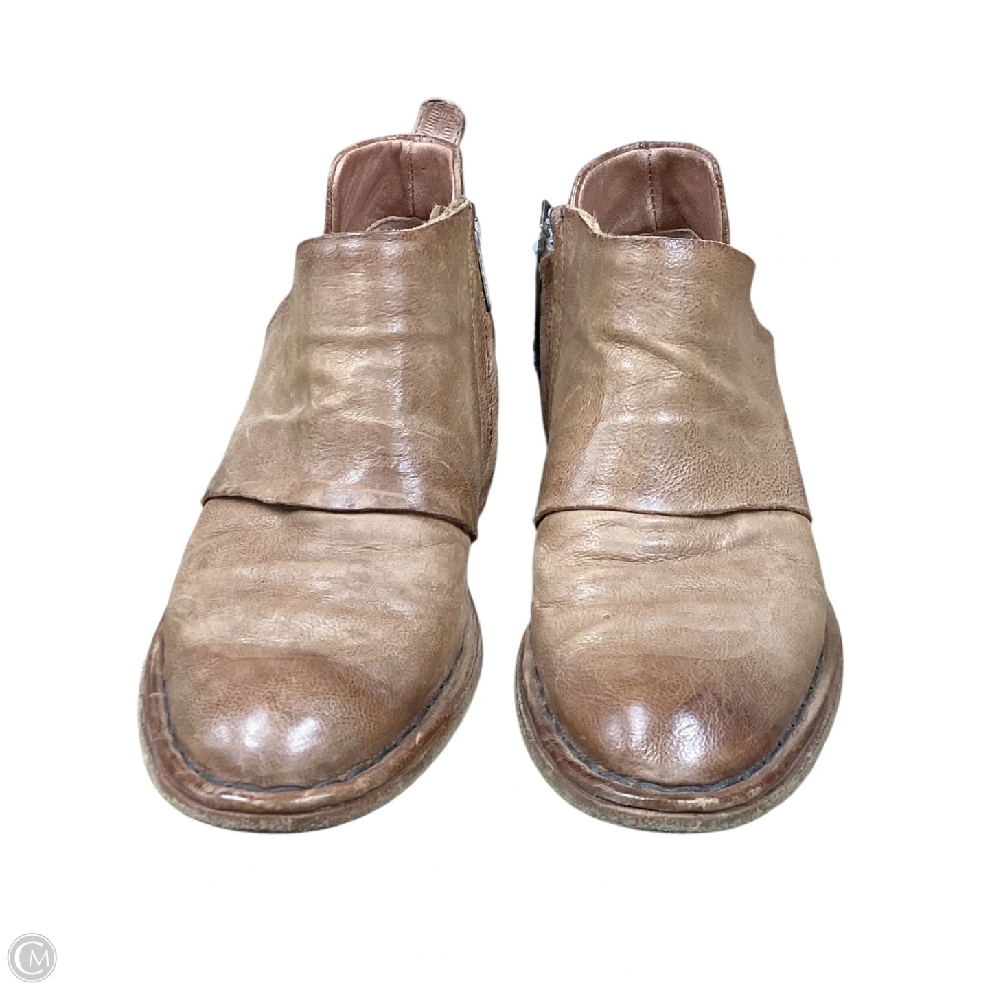 Shoes Flats By Cmb In Brown, Size: 6.5