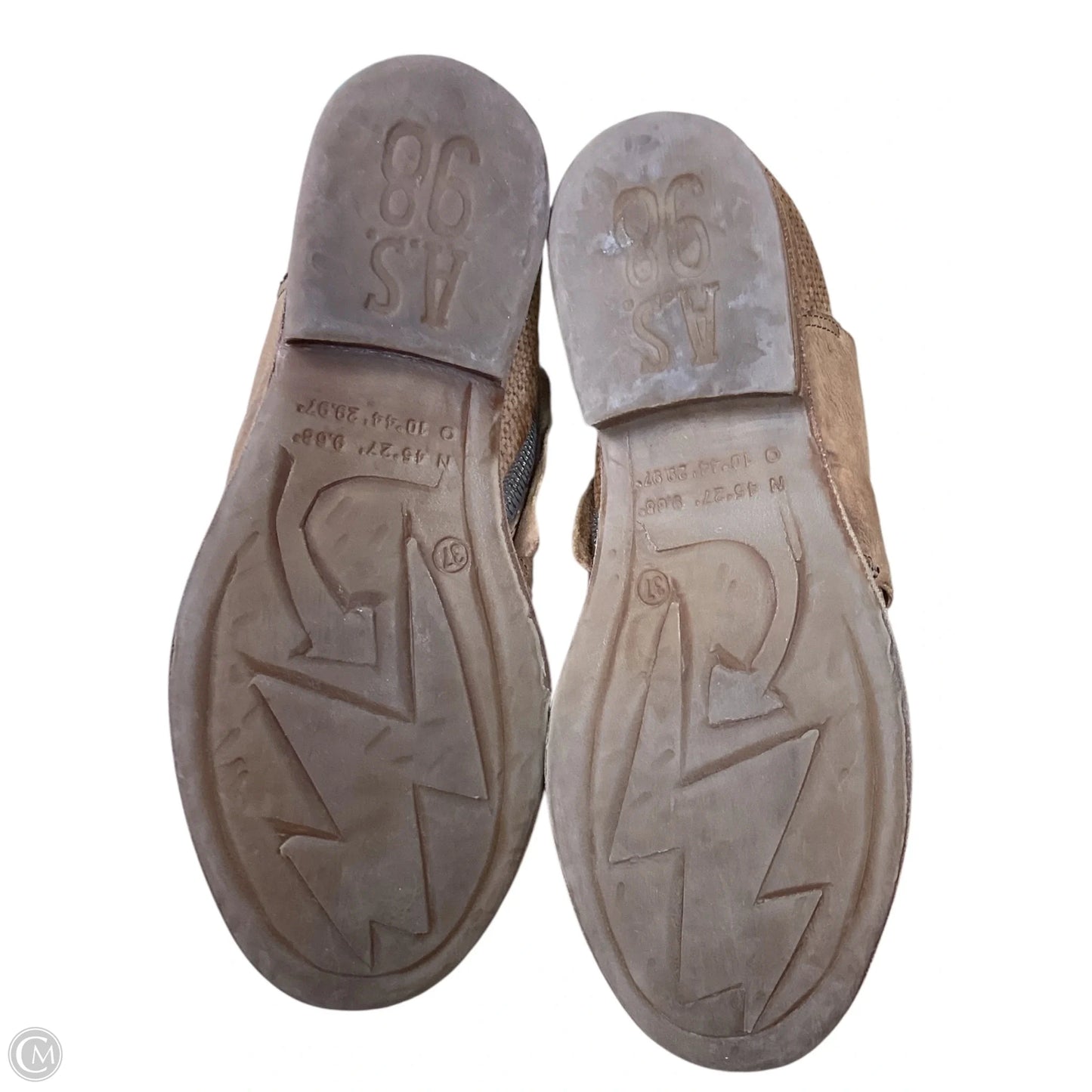 Shoes Flats By Cmb In Brown, Size: 6.5