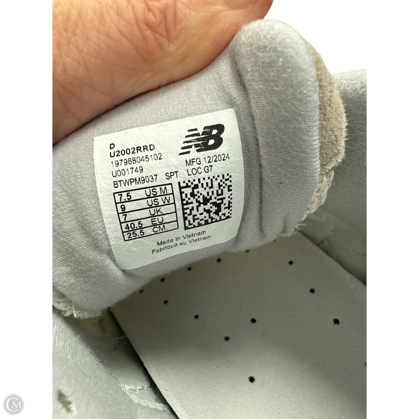 Shoes Athletic By New Balance In Cream & Grey, Size: 7.5