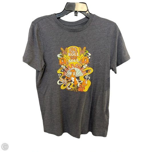 Top Short Sleeve By Wrangler In Grey, Size: M
