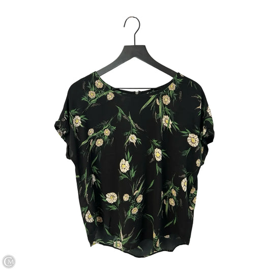 Top Short Sleeve By Maurices In Floral Print, Size: M