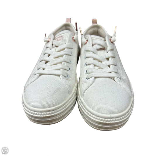 Shoes Sneakers By Bobs In White, Size: 7