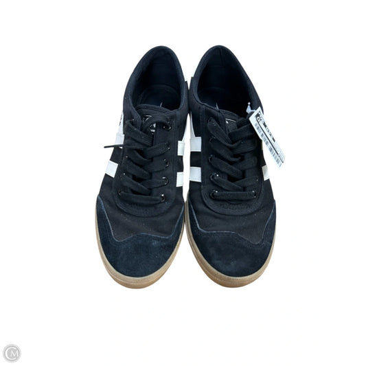 Shoes Sneakers By Gola In Black & White, Size: 7