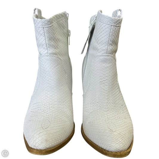 Boots Ankle Heels By Dirty Laundry In White, Size: 9