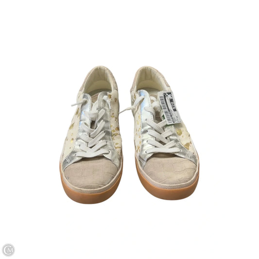 Shoes Sneakers By Dolce Vita In Cream & Silver, Size: 10
