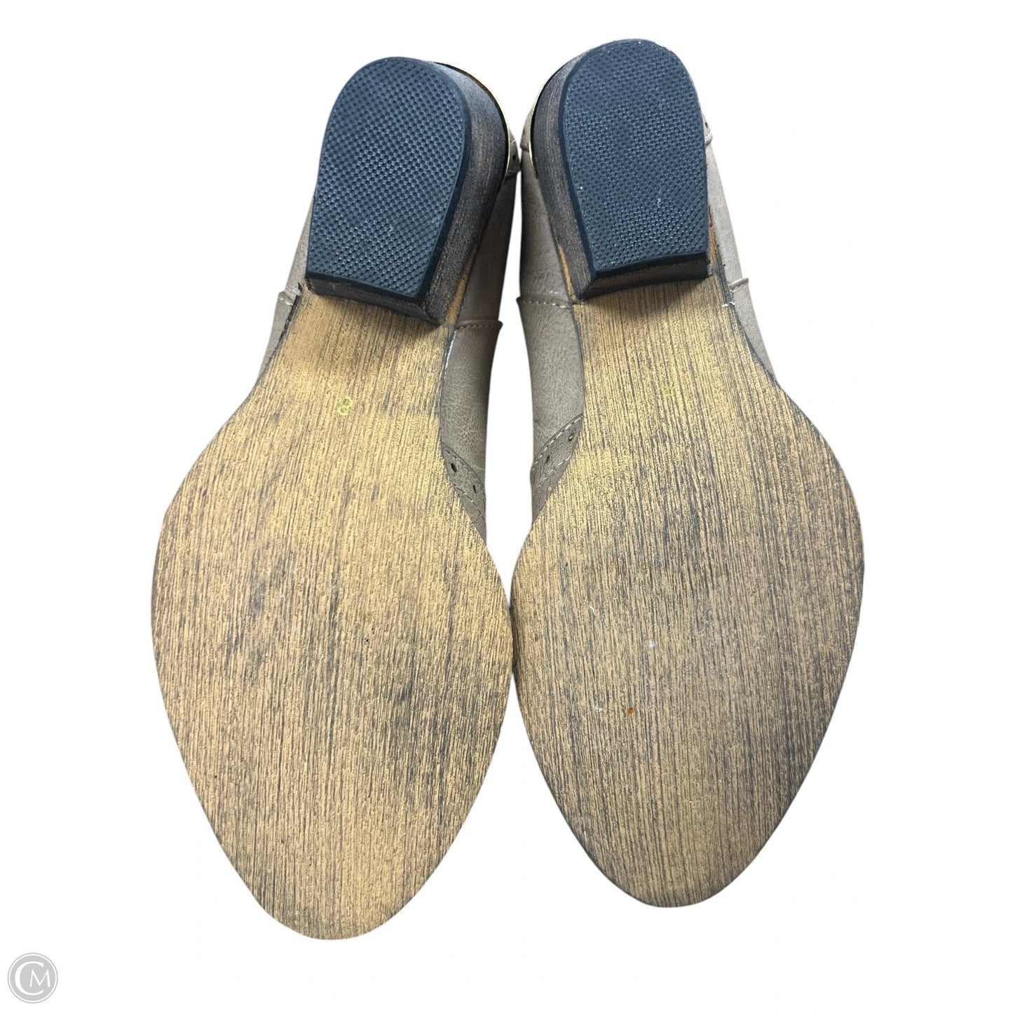 Boots Ankle Flats By Very Volatile In Beige, Size: 8