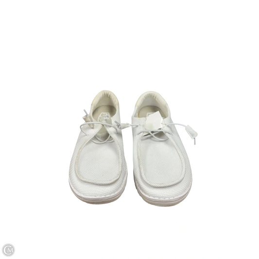 Shoes Flats By Hey Dude In White, Size: 10