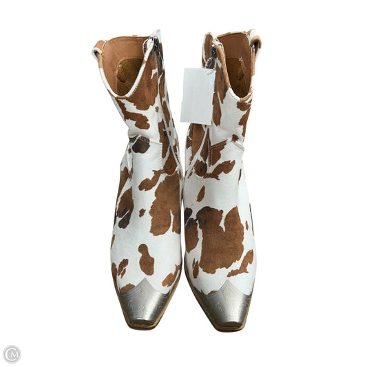 Boots Ankle Heels By Clothes Mentor In Brown & White, Size: 8
