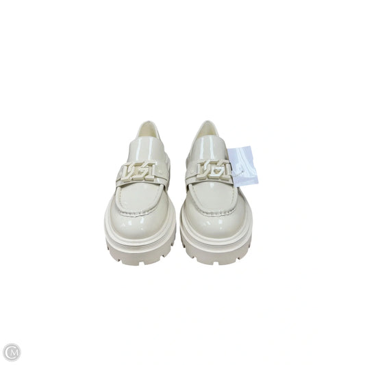 Shoes Flats By Guess In Cream, Size: 8