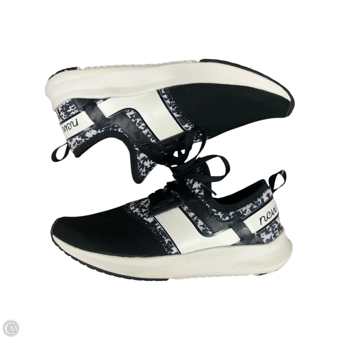 Shoes Athletic By New Balance In Black & White, Size: 6