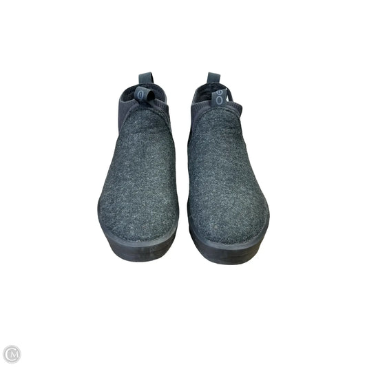 Boots Ankle Flats By Oofos In Grey, Size: 8.5