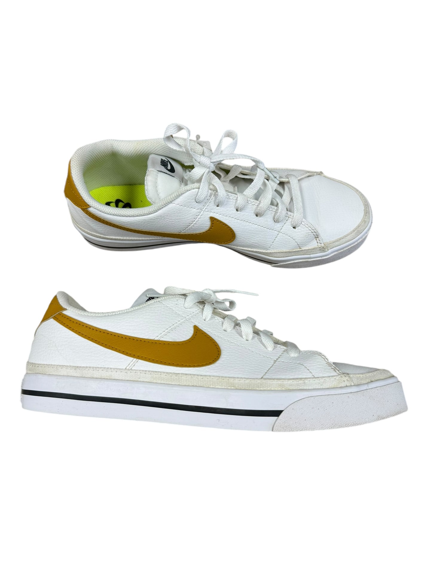 Shoes Sneakers By Nike In White & Yellow, Size: 11